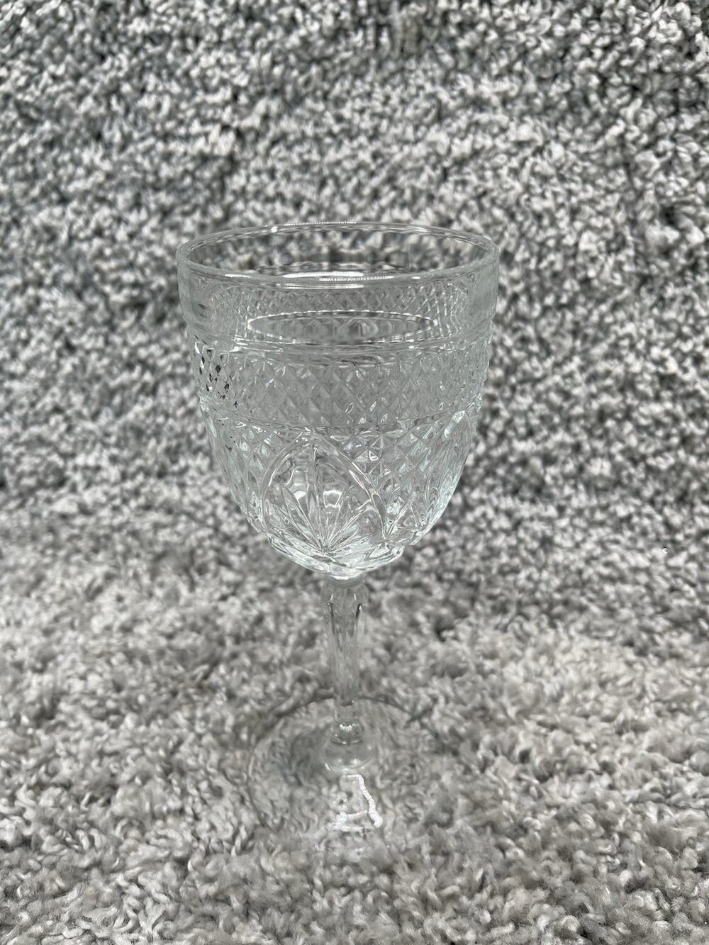 1 Luminarc Antique Clear Water Goblets Cut Glass Stemware Cristal Durand